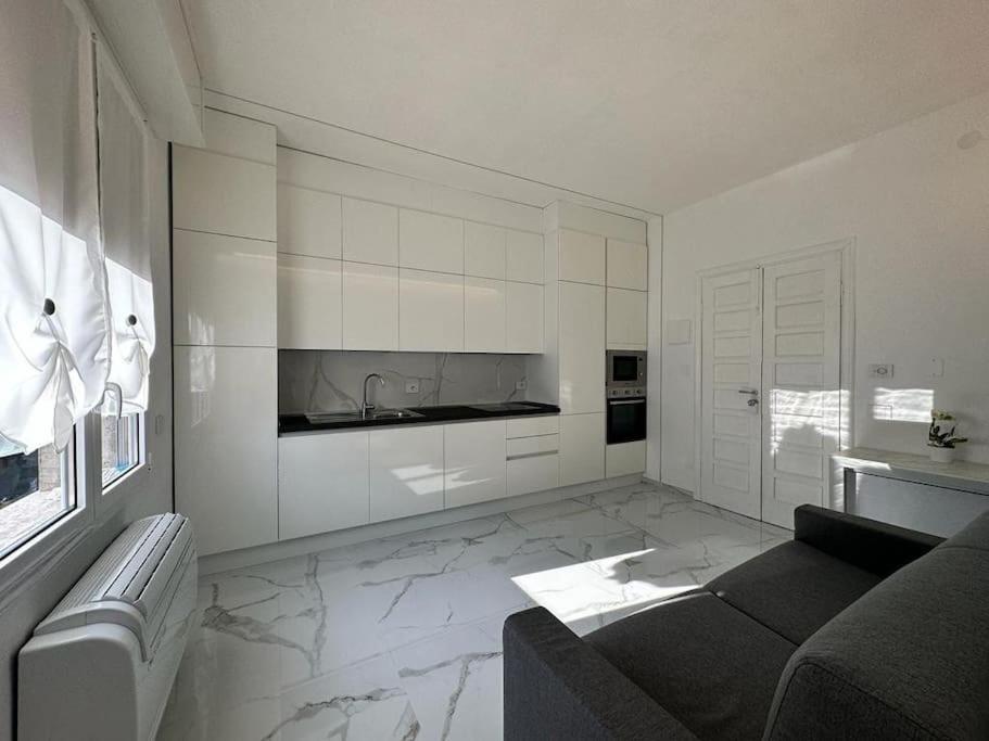 Suite Aurora Luxury In The Center Of Sanremo Exterior foto