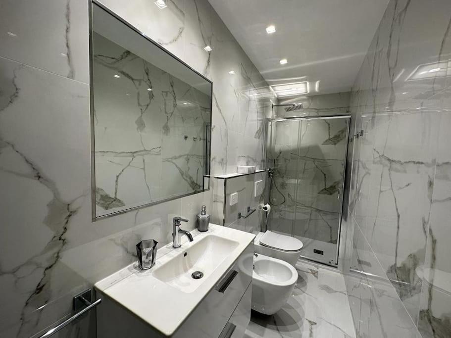 Suite Aurora Luxury In The Center Of Sanremo Exterior foto