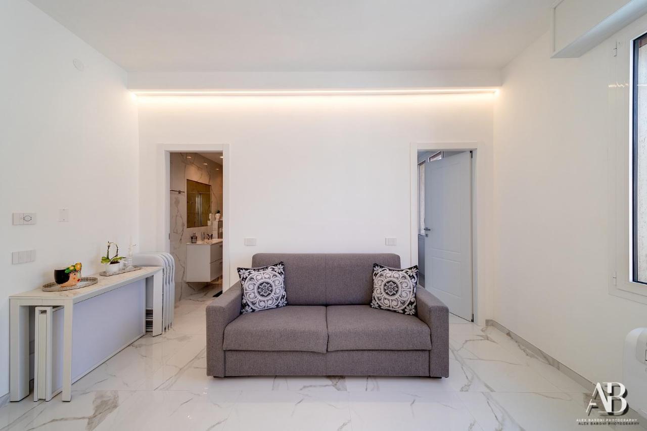 Suite Aurora Luxury In The Center Of Sanremo Exterior foto